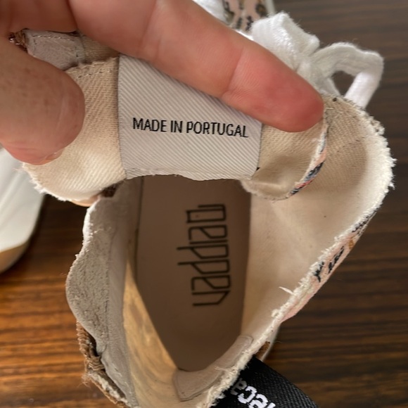 Vaddia #thebrandofthecat floral zip up lace up platform high top sneaker NWOT - Picture 8 of 8